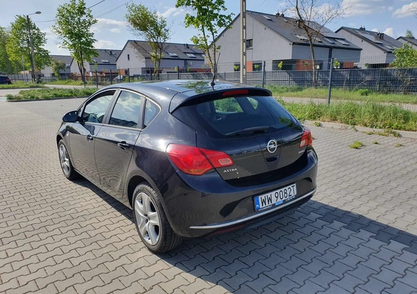 Opel Astra cena 35000 przebieg: 148534, rok produkcji 2013 z Sosnowiec małe 37